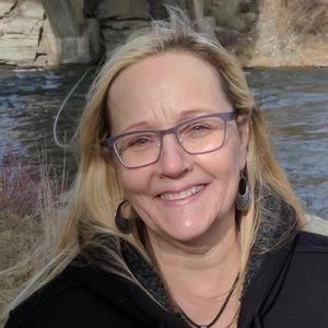 Meet your Posher, Mj